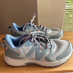 New Balance 410 Trail Sneakers